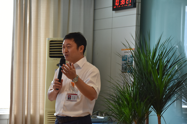 段董事長(zhǎng)進(jìn)行管理分享_副本.jpg