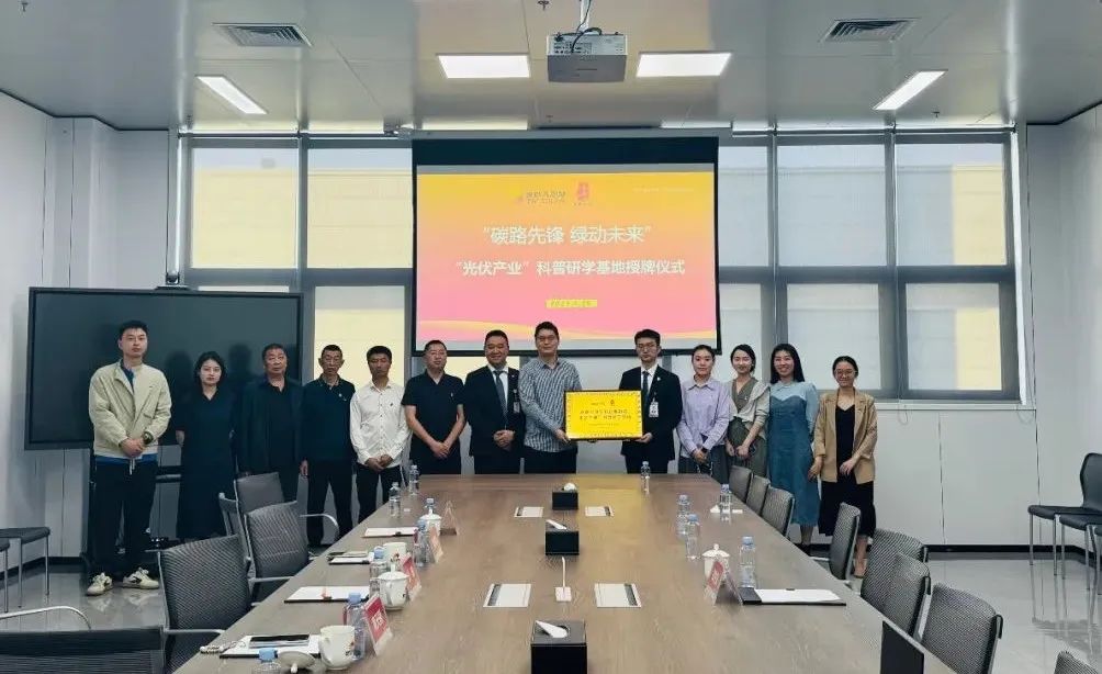 5aa398a0c365d9daeefdd95b61522e5c.jpg 5aa398a0c365d9daeefdd95b61522e5c.jpg