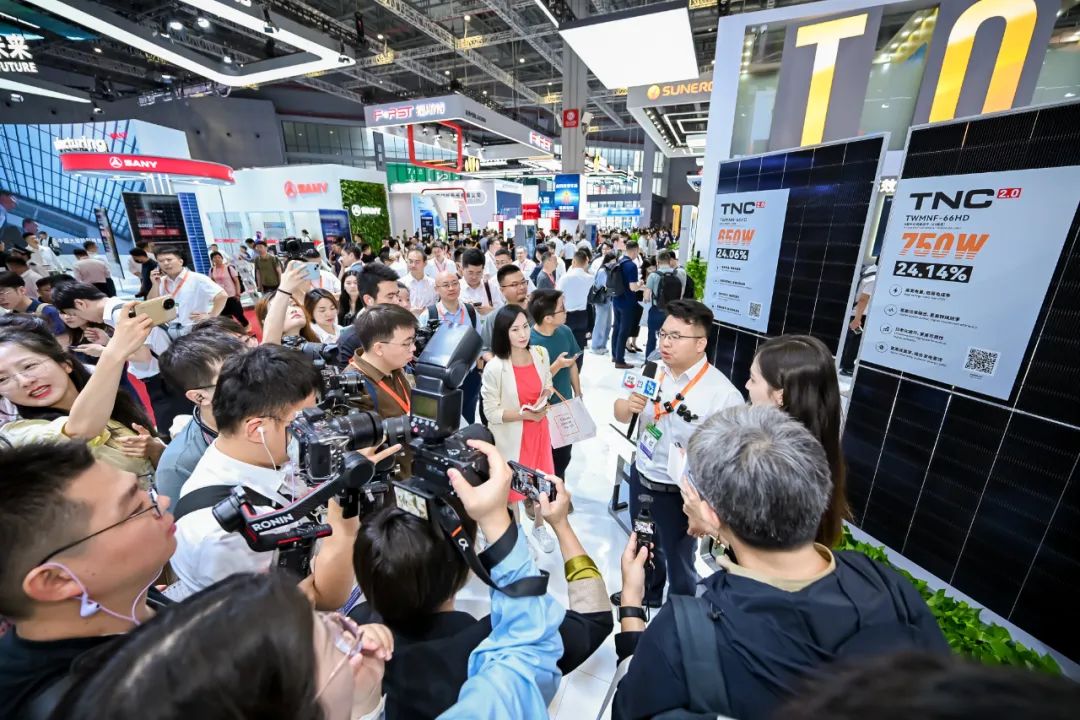 8ff6f639b8d2b96d2e3b9fd03d0a4151.jpg 8ff6f639b8d2b96d2e3b9fd03d0a4151.jpg